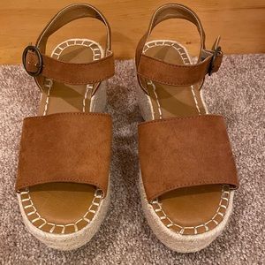 Universal Thread Espadrilles